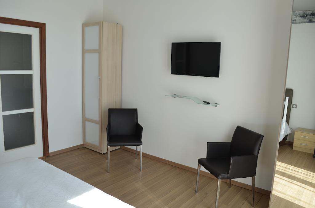 Bed and Breakfast La Petite Ecole Marciac Zimmer foto