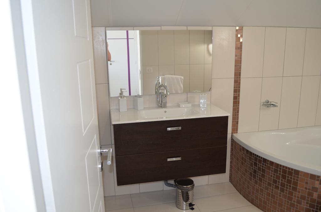 Bed and Breakfast La Petite Ecole Marciac Zimmer foto
